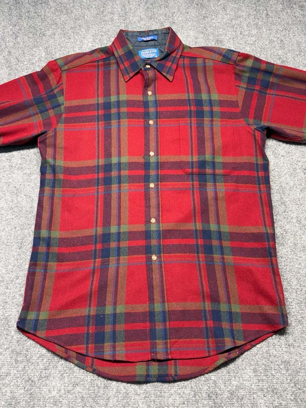 Vintage Pendleton Flannel Men's Size Medium 100% Virgin Wool Red green Plaid USA